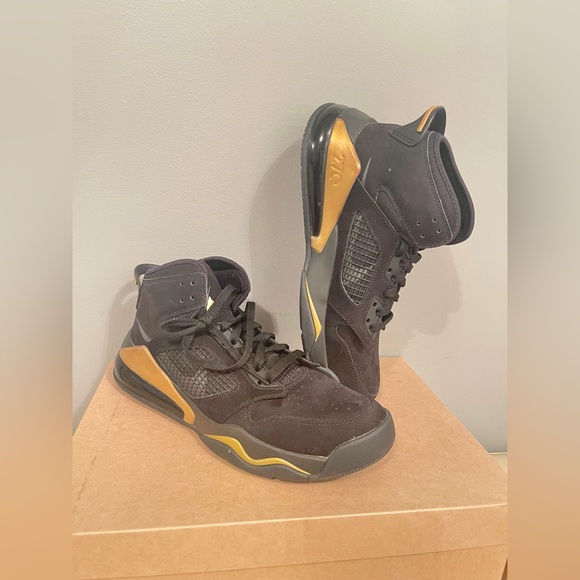 jordan mars 270 gold